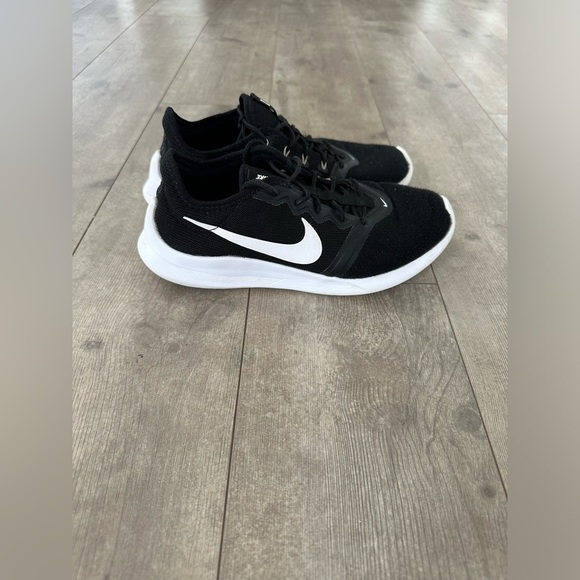 Nike black white VTR Women's Running Training  Shoe AT4345-001 Size 7.5 - Picture 10 of 15